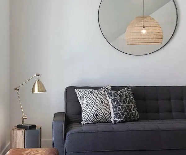 Flh Restauradores Luxus Flat