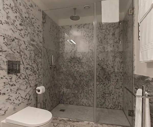 Flh Restauradores Luxus Flat *